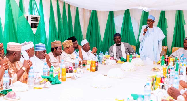 PHOTOS: APC Governors, Others Visit President Buhari In Daura