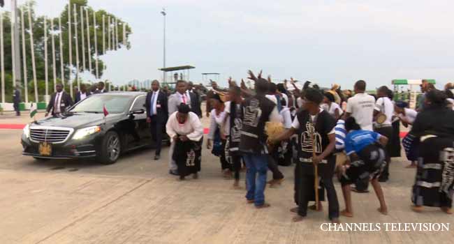 Buhari Returns From UK7 Supporters, Govt Officials Welcome Buhari After London Trip • Channels Television