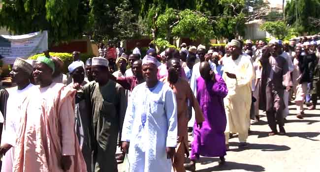 Shiites’ Clash With Police In Pictures