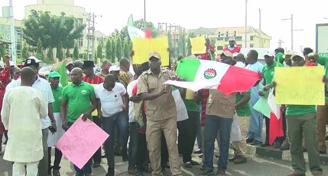 IST Workers Protest At Ministry Of Finance