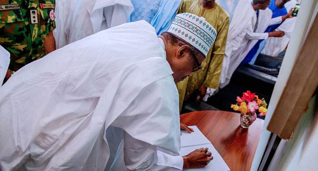 Shagari’s Death: Buhari Visits Sokoto, FG To Immortalise Former President