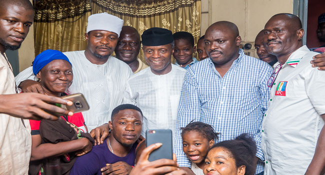 PHOTOS: Vice President Osinbajo Takes Door-To-Door Campaign To Lagos