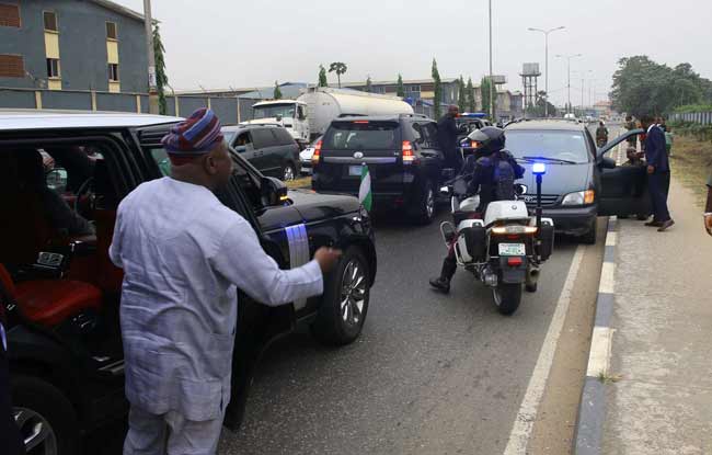  Gov., Ambode Arrests Soldier, One Other Driving Against Traffic - Photos