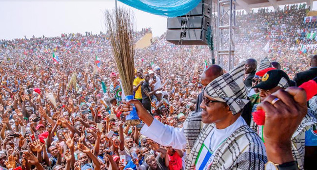 PHOTOS: Buhari Takes Campaign To Taraba