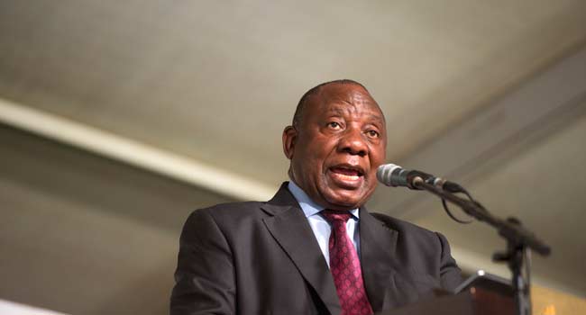 South African President Calls Mugabe A ‘Champion’ Against Colonialism