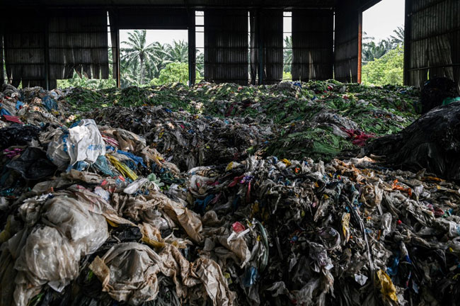 China's Plastic Waste Ban Throws Global Recycling Into Chaos