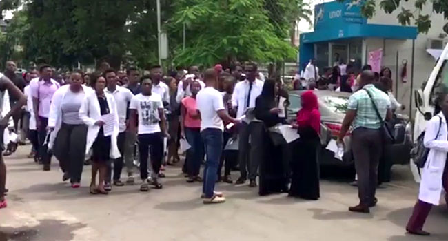 UNILAG Students Protest Over Killing Of Doctor 24 Hours After Graduation