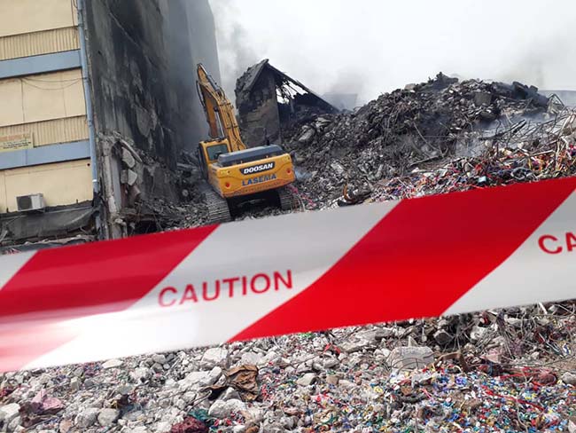 Parts of Balogun market have been cordoned off by authorities after its devastating fires.