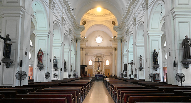 General view of an empty St Lucia's Cathedral in Colombo on March 15, 2020, following the Sri Lanka's Catholic church announcement to call off their masses as a preventive measure against the COVID-19 coronavirus. Ishara S. KODIKARA / AFP