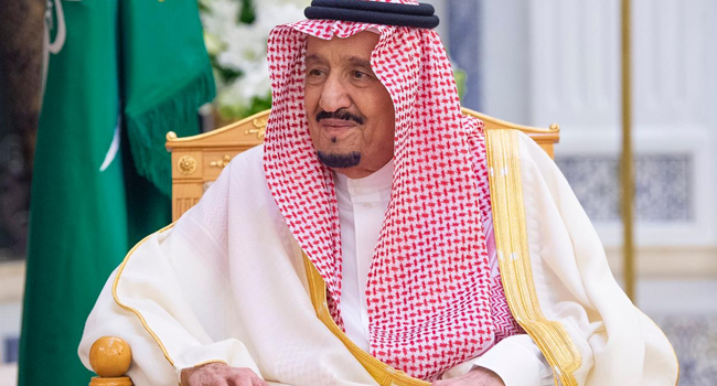 This file handout photo taken on March 5, 2020, provided by the Saudi Royal Palace, shows King Salman bin Abdulaziz during a meeting in the capital Riyadh. Saudi Arabia's 84-year-old ruler King Salman has been admitted to hospital in the capital Riyadh for gall bladder inflammation, the royal court said. Bandar AL-JALOUD / Saudi Royal Palace / AFP