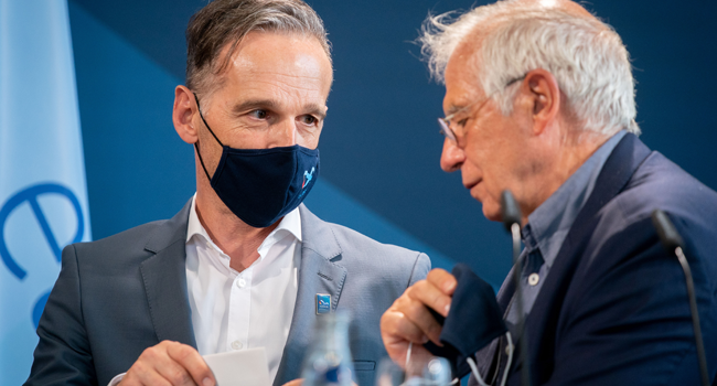 EU High Representative for Foreign Affairs and Security Policy, Josep Borrell and German Foreign Minister Heiko Maas talk before a press statement on August 28, 2020 in Berlin, Germany. Kay Nietfeld / POOL / AFP