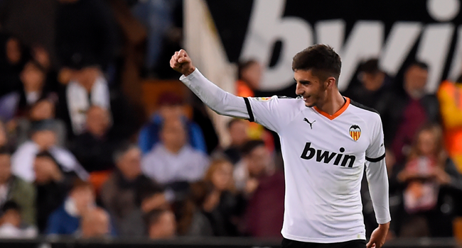 Man City Sign Valencia Winger, Torres