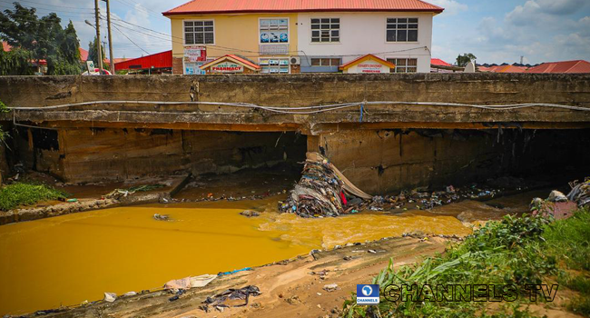 Trademoore Estate, Lugbe, Abuja was flooded after a torrential rainfall on August 26, 2020. Photos: Sodiq Adelakun/ Channels Television