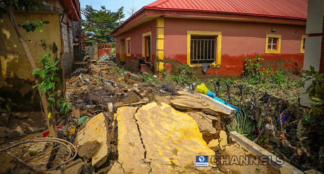 Trademoore Estate, Lugbe, Abuja was flooded after a torrential rainfall on August 26, 2020. Photos: Sodiq Adelakun/ Channels Television