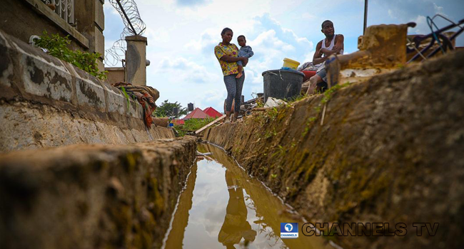 Trademoore Estate, Lugbe, Abuja was flooded after a torrential rainfall on August 26, 2020. Photos: Sodiq Adelakun/ Channels Television