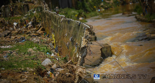 Trademoore Estate, Lugbe, Abuja was flooded after a torrential rainfall on August 26, 2020. Photos: Sodiq Adelakun/ Channels Television