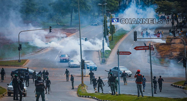 Two Dead As Pro-SARS Demonstrators Attack #EndSARS Protesters In Abuja