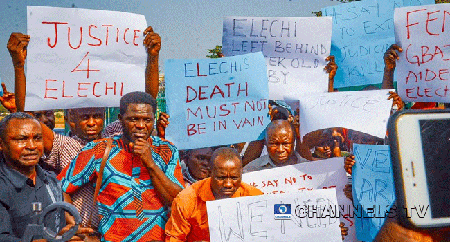 Newspaper Vendors Protest Killing Of Colleague By Gbajabiamila’s Aide