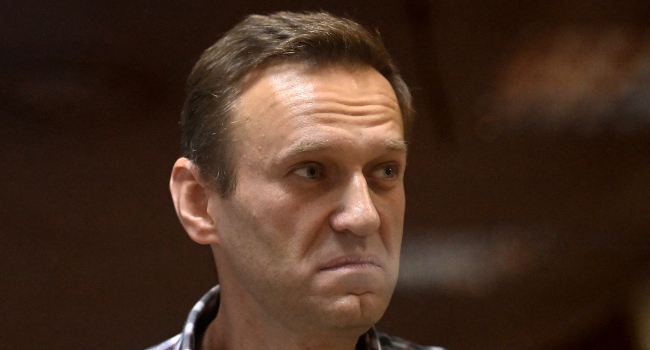 Russian Prison Threatens To Force-Feed Navalny