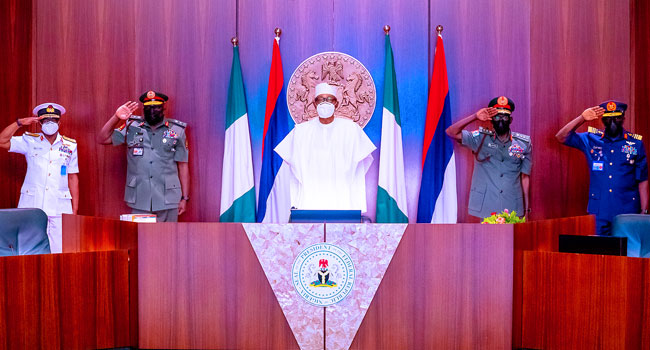 You Have Few Weeks To Secure The Country, Buhari Tells New Service Chiefs