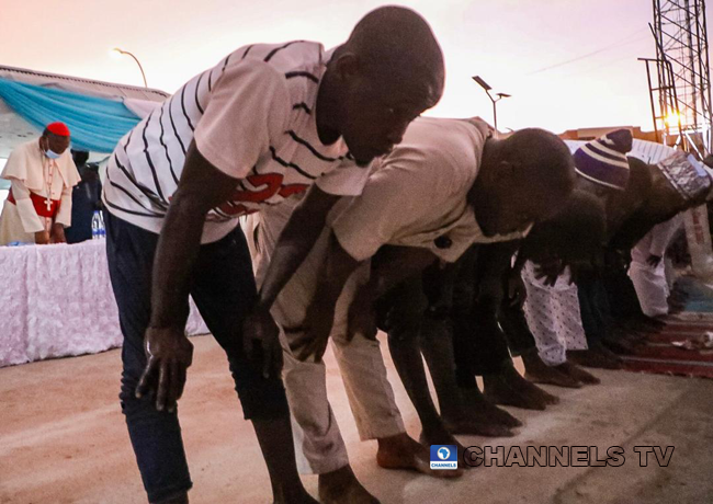 Cardinal Onaiyekan donates Iftar meals to Muslims as Christians and Muslims break fast together on April 22, 2020 in Abuja. Sodiq Adelakun/Channels Television