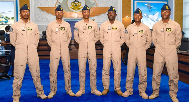 These six helicopter pilots were winged by the Nigerian Air Force on July 16, 2021.