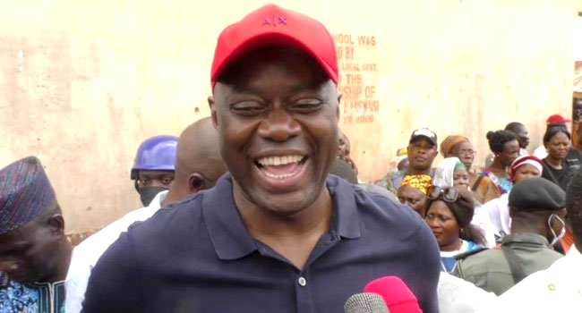 Makinde Supporters Gather Outside Ibadan INEC Office As Collation Continue