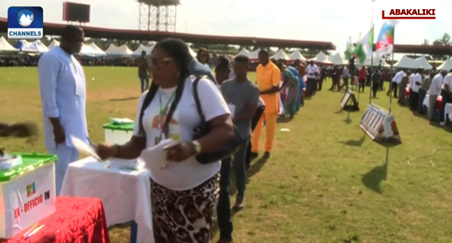 APC delegates receive ballot papers during the party's state congress in Abakaliki, Ebonyi State, on October 16, 2021.