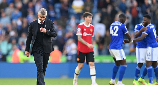 Manchester United's Norwegian manager Ole Gunnar Solskjaer reacts at the end of the English Premier League football match between Leicester City and Manchester United at King Power Stadium in Leicester, central England on October 16, 2021. Paul ELLIS / AFP