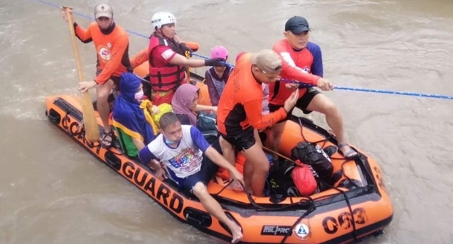 Typhoon Rai leaves thousands of Philippines homeless