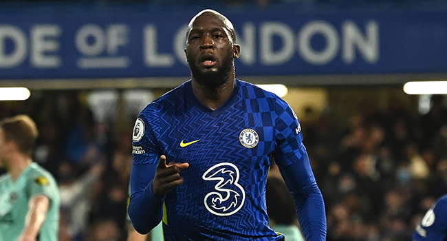 Chelsea's Belgian striker Romelu Lukaku celebrates scoring his team's first goal during the English Premier League football match between Chelsea and Brighton and Hove Albion at Stamford Bridge in London on December 29, 2021. Glyn KIRK / AFP