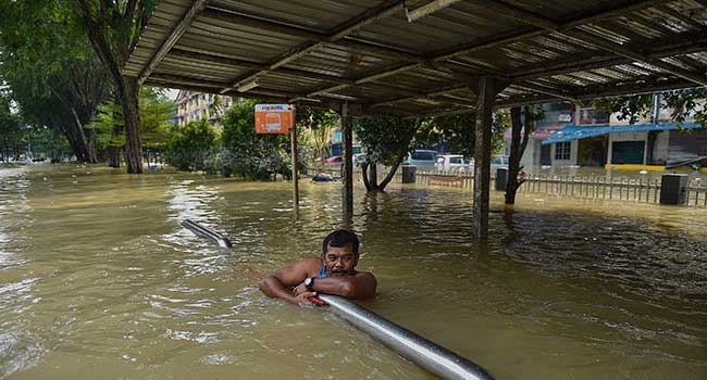 Malaysia Floods Displace 12,000