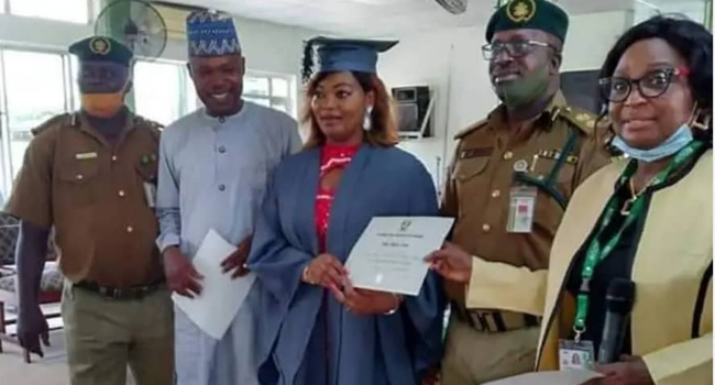 Female Inmate Okike Chinyere Bags Best Graduating Student Prize – Channels  Television