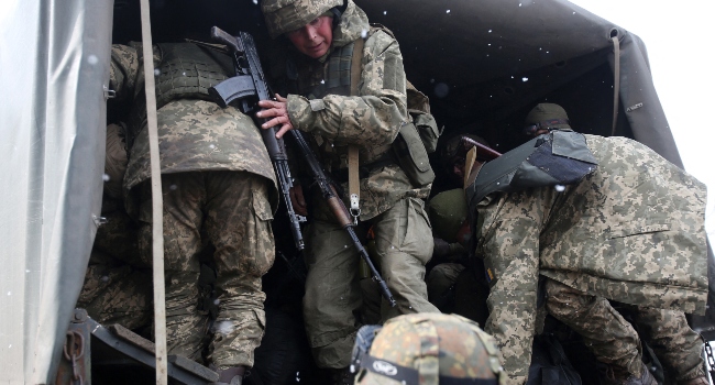 Putin Backs Plans To Send Volunteer Fighters To Ukraine