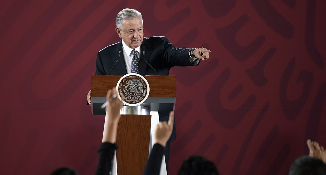 En un movimiento extraordinario, el presidente de México preguntó a los votantes si debía ir – Canales Televisión