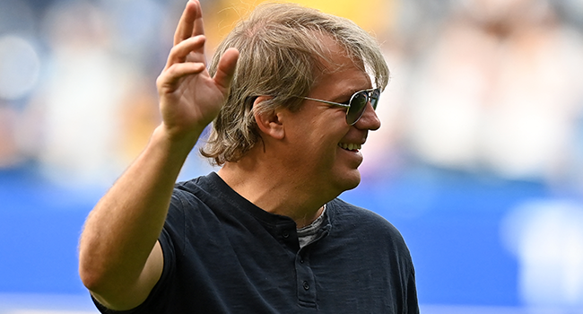 Chelsea's prospective US owner Todd Boehly comes onto the pitch to join the lap of honour after the English Premier League football match between Chelsea and Watford at Stamford Bridge in London on May 22, 2022. Glyn KIRK / AFP