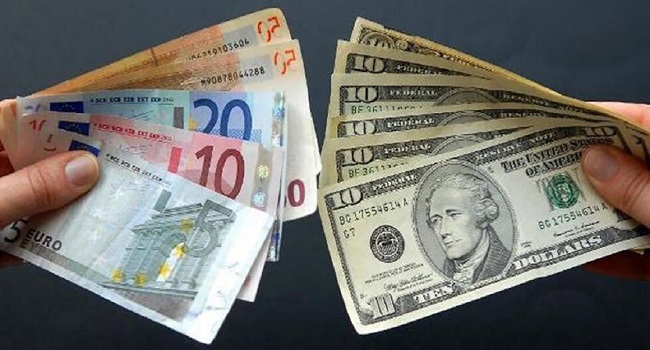 Euro's slide towards dollar parity reflects heavier hit from Ukraine war