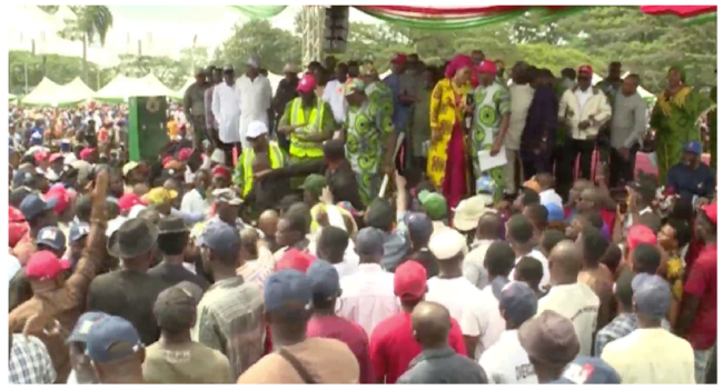 Wike Welcomes Hundreds Of Defectors From APC In Rivers – Channels Television