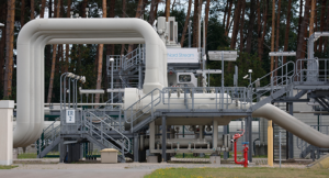 In this file photo taken on August 30, 2022 facilities to receive and distribute natural gas are pictured on the grounds of gas transport and pipeline network operator Gascade in Lubmin, northeastern Germany, close to the border with Poland - the industrial infrastructure includes a receiving and distribution station for the Nord Stream 1 pipeline and is also the place. (Photo by Odd ANDERSEN / AFP)