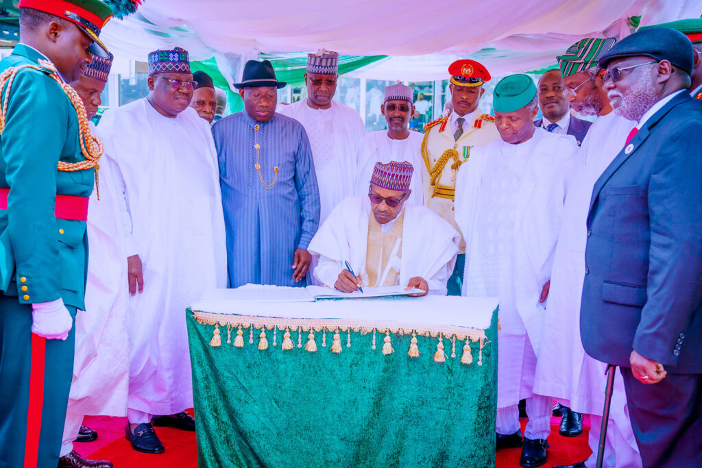 Independence anniversary celebrations at Eagle Square. Bayo Omoboriowo/State House