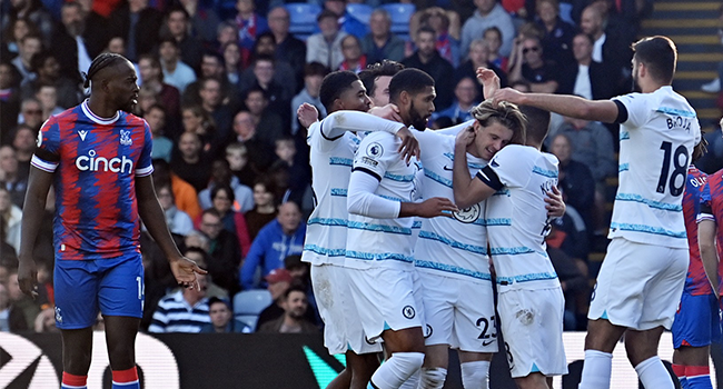 Chelsea's English midfielder Conor Gallagher (3R) celebrates scoring his team's second goal during the English Premier League football match between Crystal Palace and Chelsea at Selhurst Park in south London on October 1, 2022. (Photo by Glyn KIRK / AFP)