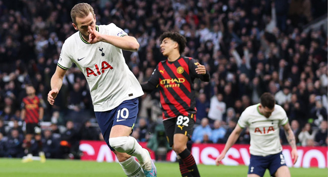 Harry Kane não se reapresenta ao Tottenham e força saída para o Manchester  City