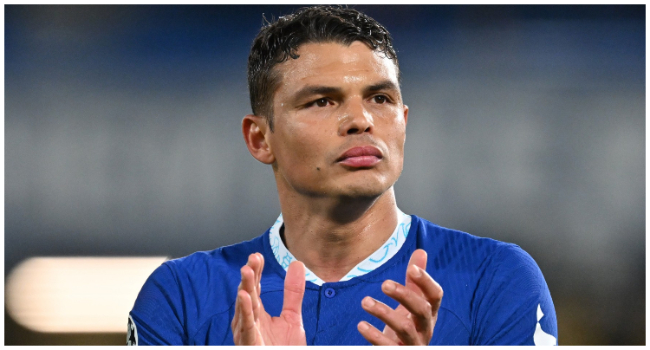 Chelsea's Brazilian defender Thiago Silva applauds the fans following the Champions League quarter-final second-leg football match between Chelsea and Real Madrid at Stamford Bridge in London on April 18, 2023. Real Madrid won the match 2-0. (Photo by Glyn KIRK / AFP)