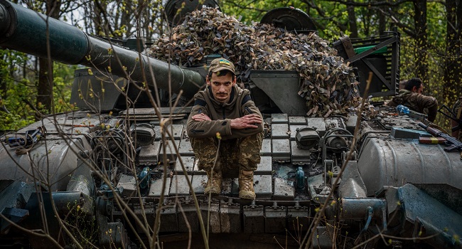 Ukraine Tank Crew ‘Ready’ For Spring Offensive