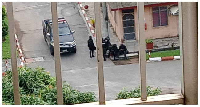 DSS operatives and vehicle spotted at Lagos EFCC office on Tuesday, May 30, 2023