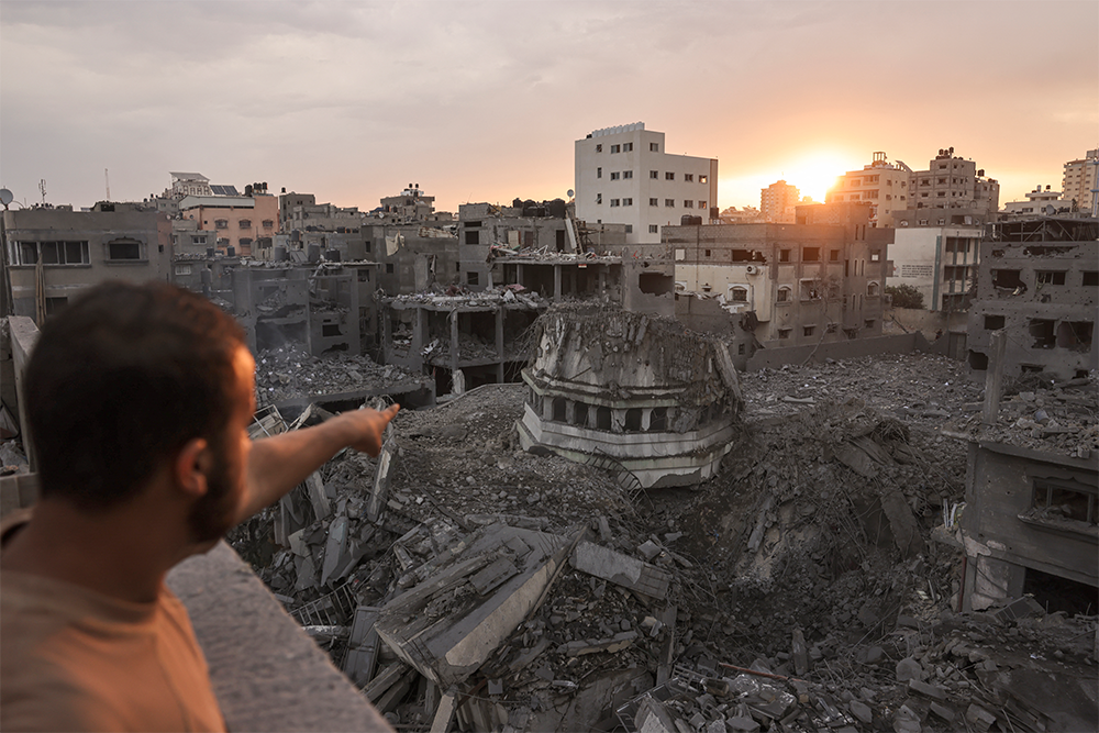 WRAP Hamas leader Yassin killed in Israeli airstrike