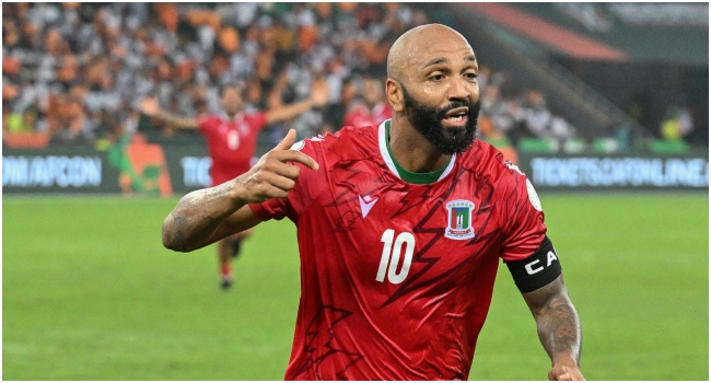 Equatorial Guinea's forward #10 Emilio Nsue celebrates scoring his team's third goal during the Africa Cup of Nations (CAN) 2024 group A football match between Equatorial Guinea and Ivory Coast at the Alassane Ouattara Olympic Stadium in Ebimpe, Abidjan on January 22, 2024. 