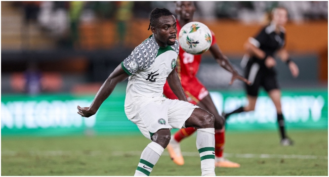 Nigeria's forward #15 Moses Simon controls the ball during the Africa Cup of Nations (CAN) 2024 group A football match between Guinea-Bissau and Nigeria at the Felix Houphouet-Boigny Stadium in Abidjan on January 22, 2024.