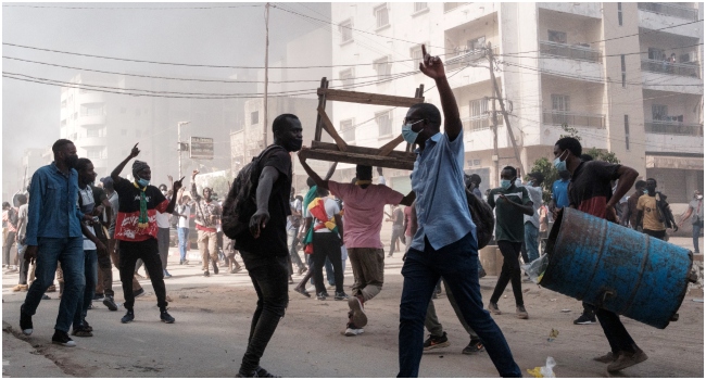 Senegal Suspends Mobile Internet