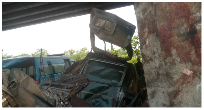 Three Dead, Two Injured In Lagos/Ibadan Expressway Accident